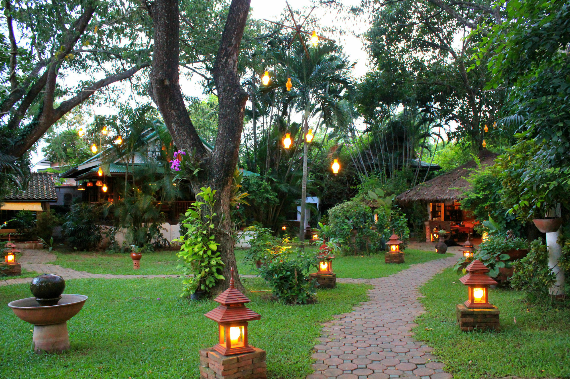 Secret Garden Chiangmai Hotel San Kamphaeng Buitenkant foto