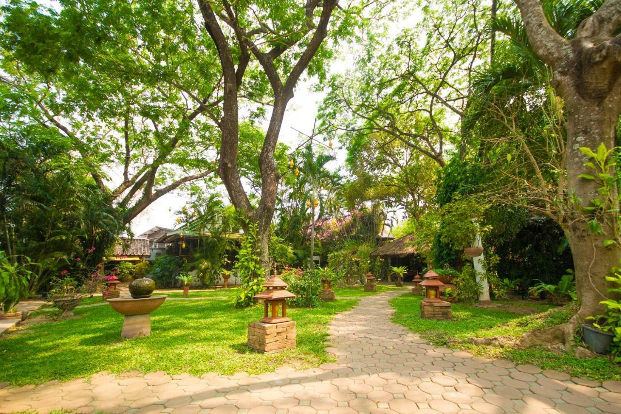 Secret Garden Chiangmai Hotel San Kamphaeng Buitenkant foto